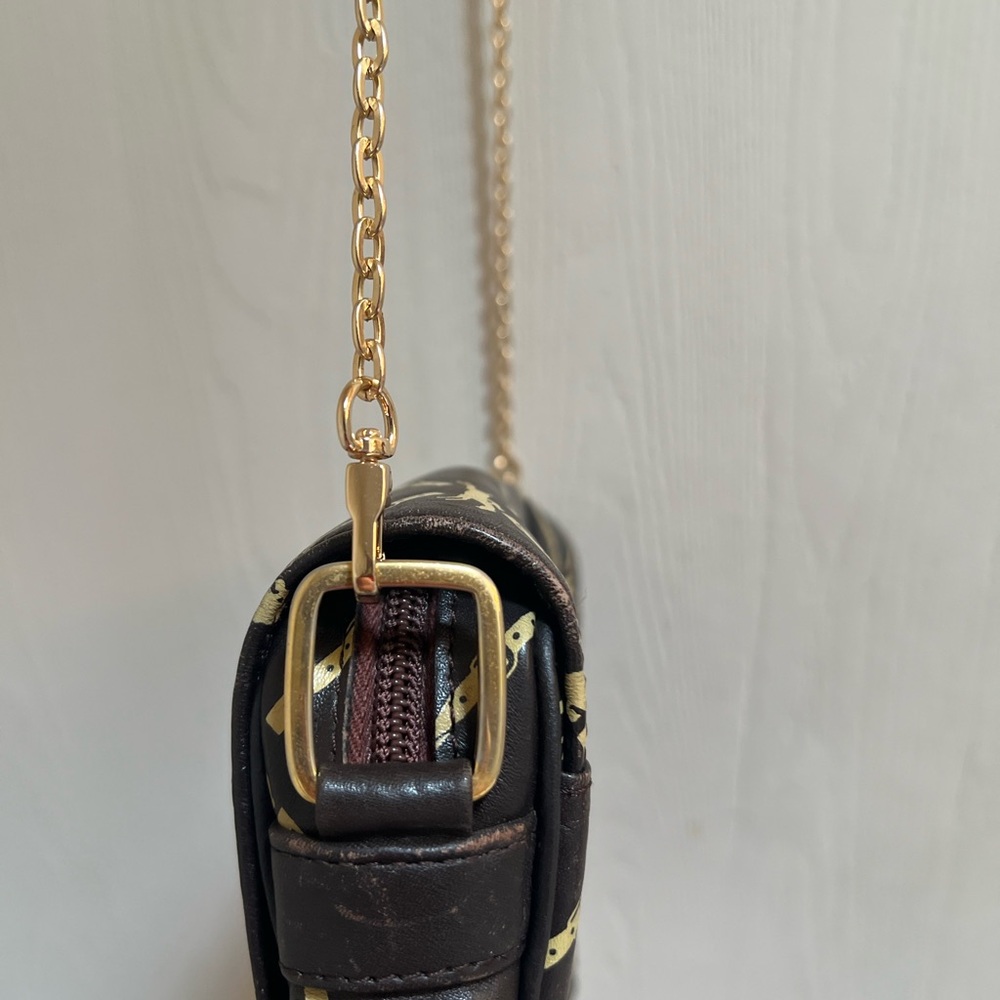 Longchamp Horse & Buckle Logo print Vintage Leather Crossbody. - Picture 2 of 16